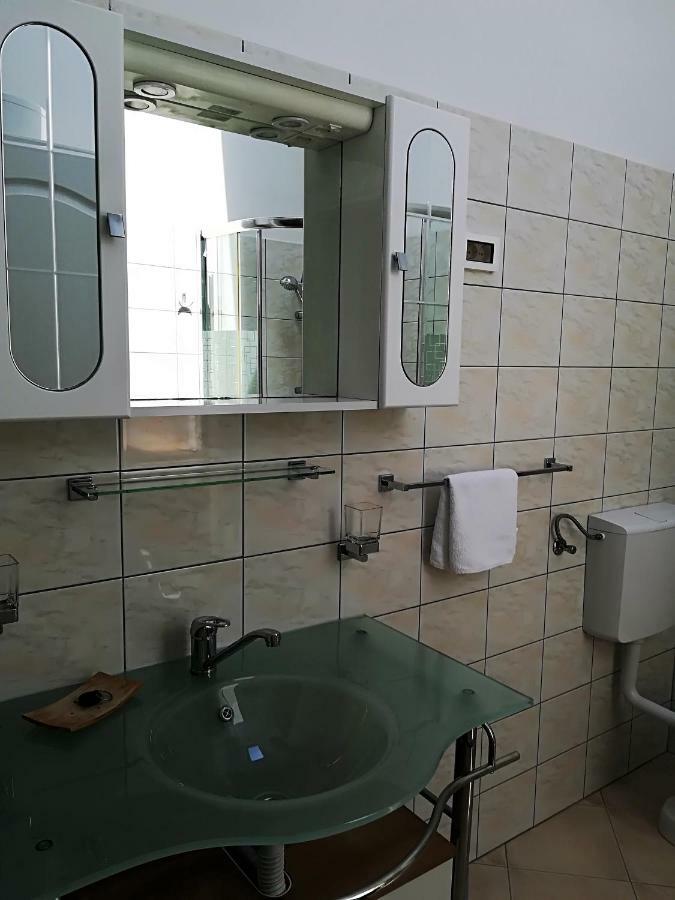 Apartman Rosanda 1 Premuda Exterior foto